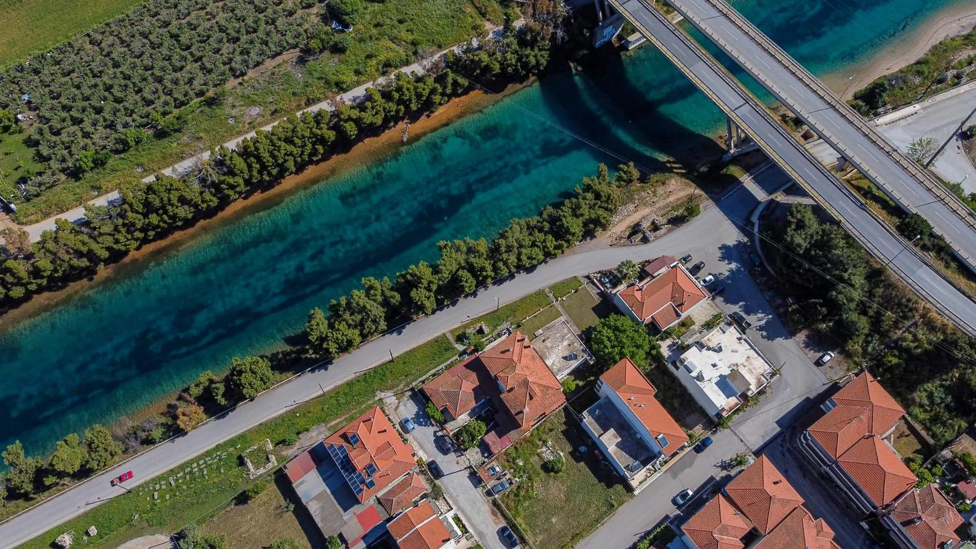Apartment The House Next To The Canal ! Nea Moudania Greece