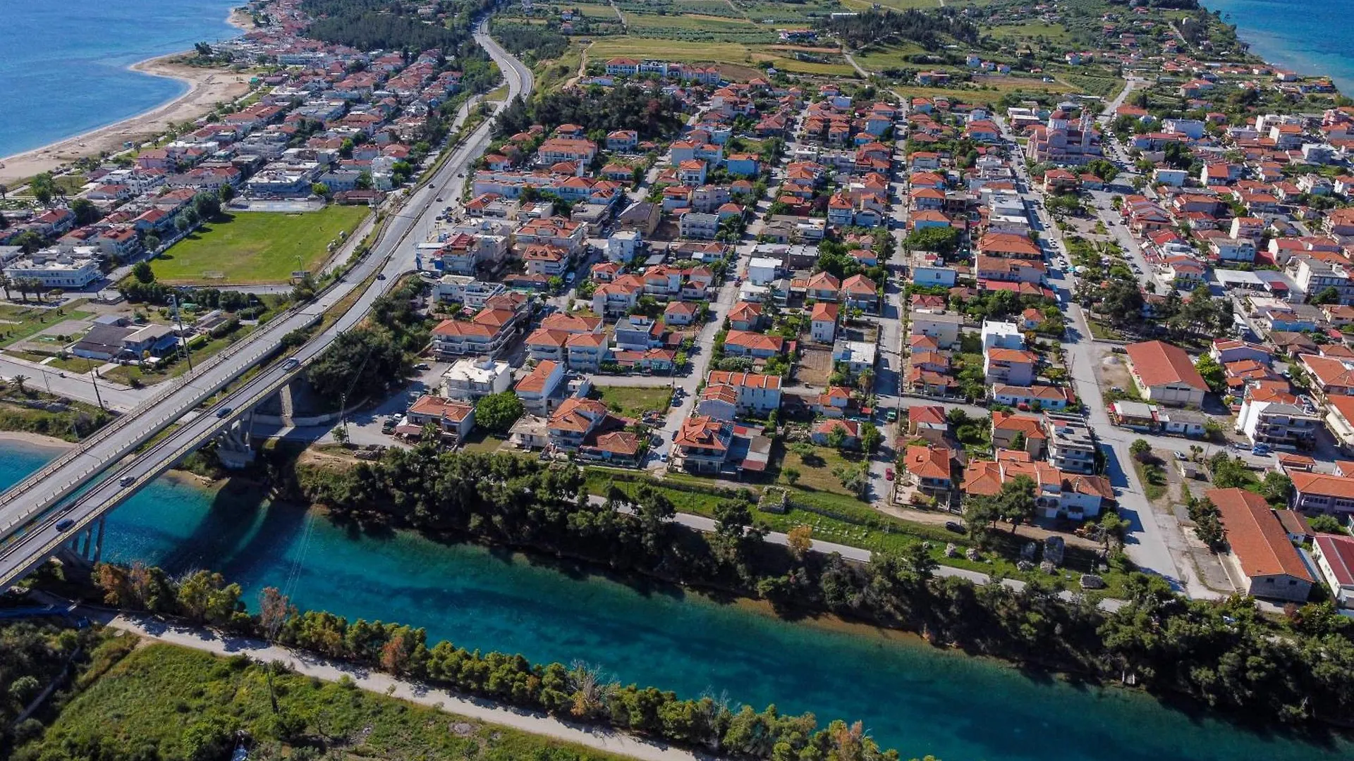 The House Next To The Canal ! Nea Moudania Yunanistan