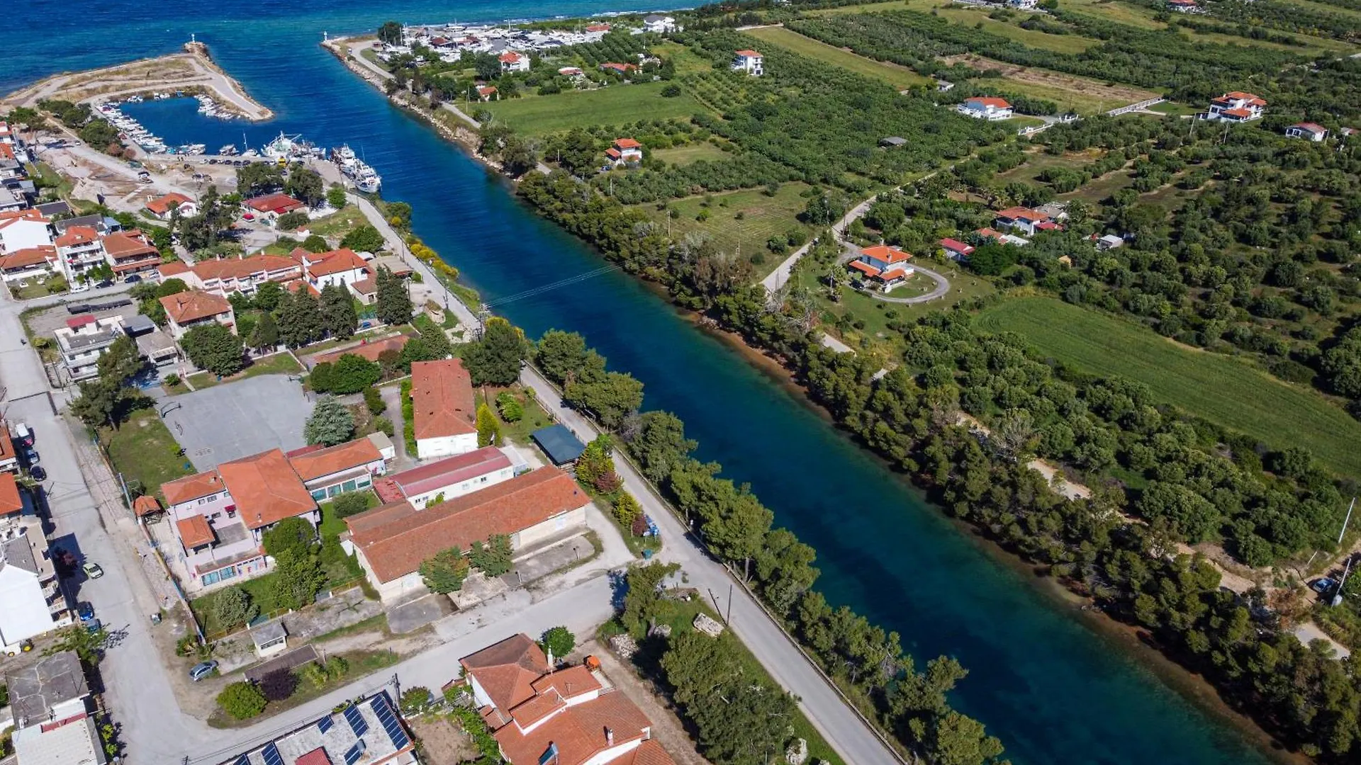 The House Next To The Canal ! Nea Moudania Greece